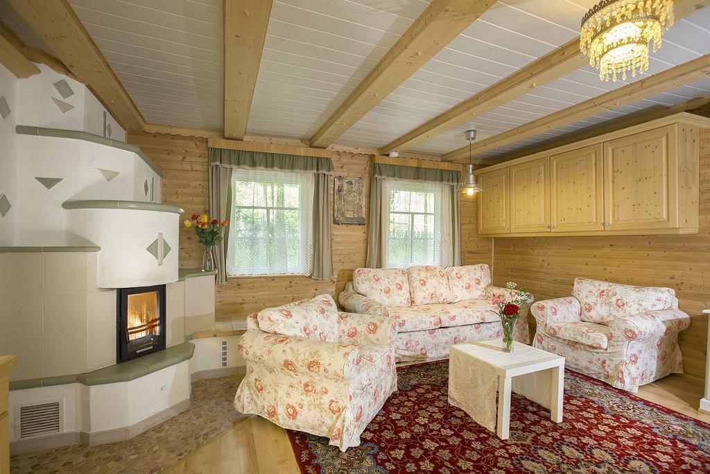 Das Altsteirische Landhaus - La Maison De Pronegg - Feriendomizil Im Biosphaerenpark Wienerwald Pressbaum Стая снимка
